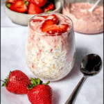 Creamy Rhubarb Overnight Oats